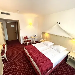 Mercure Chateau Am Kurfürstendamm 4* Berlin